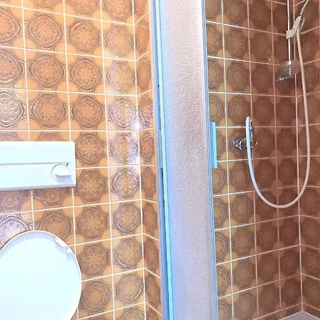 民宿 Kontaktlos - Einfache Zentral In Mit Bad Und Wc *